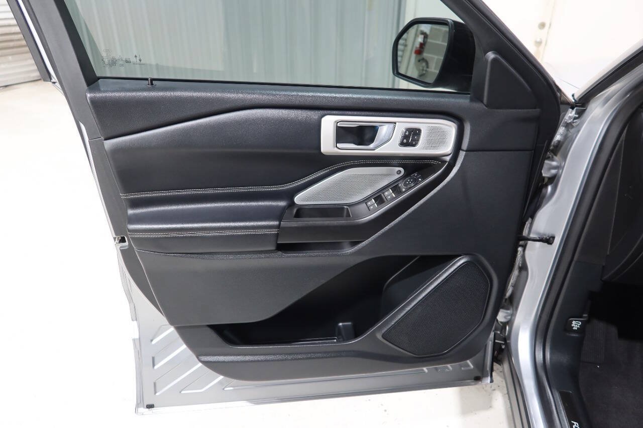Used 2020 Ford Explorer ST w/ ST Street Pack AWD/4WD image 36