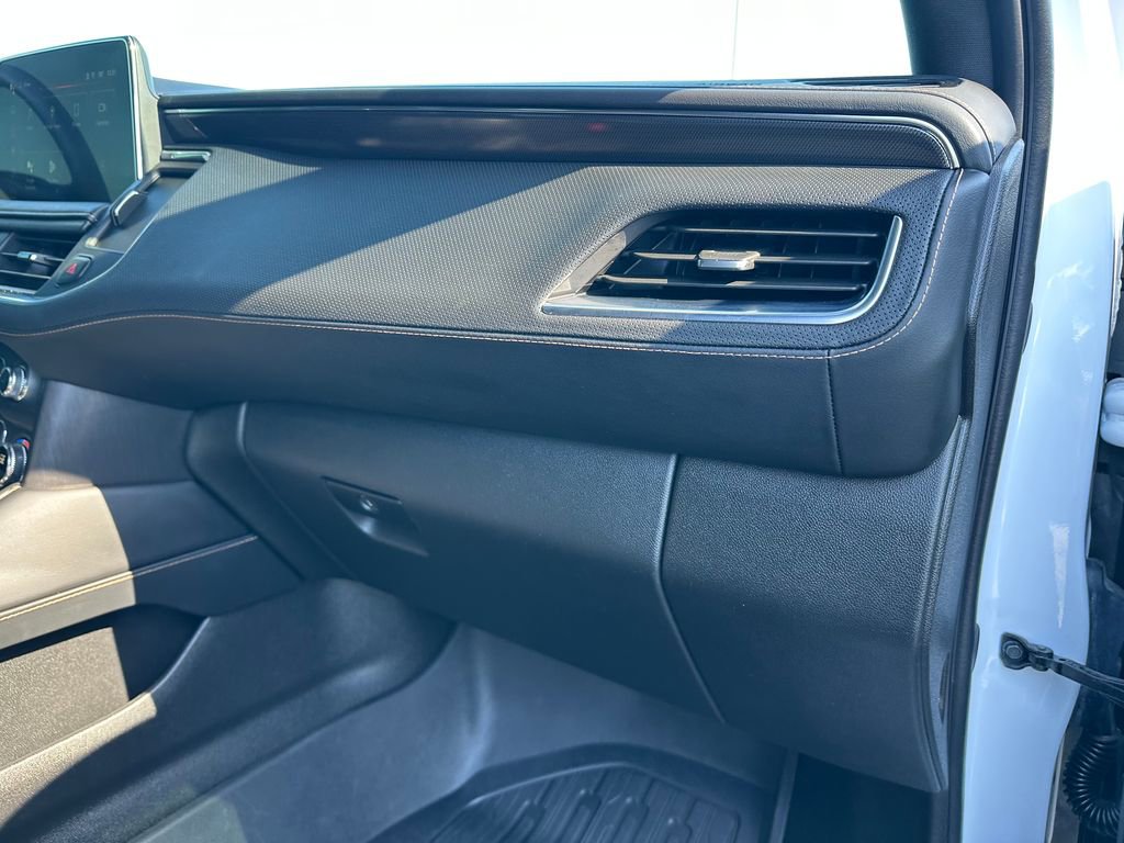 Used 2024 GMC Yukon AT4 w/ AT4 Premium Package image 38