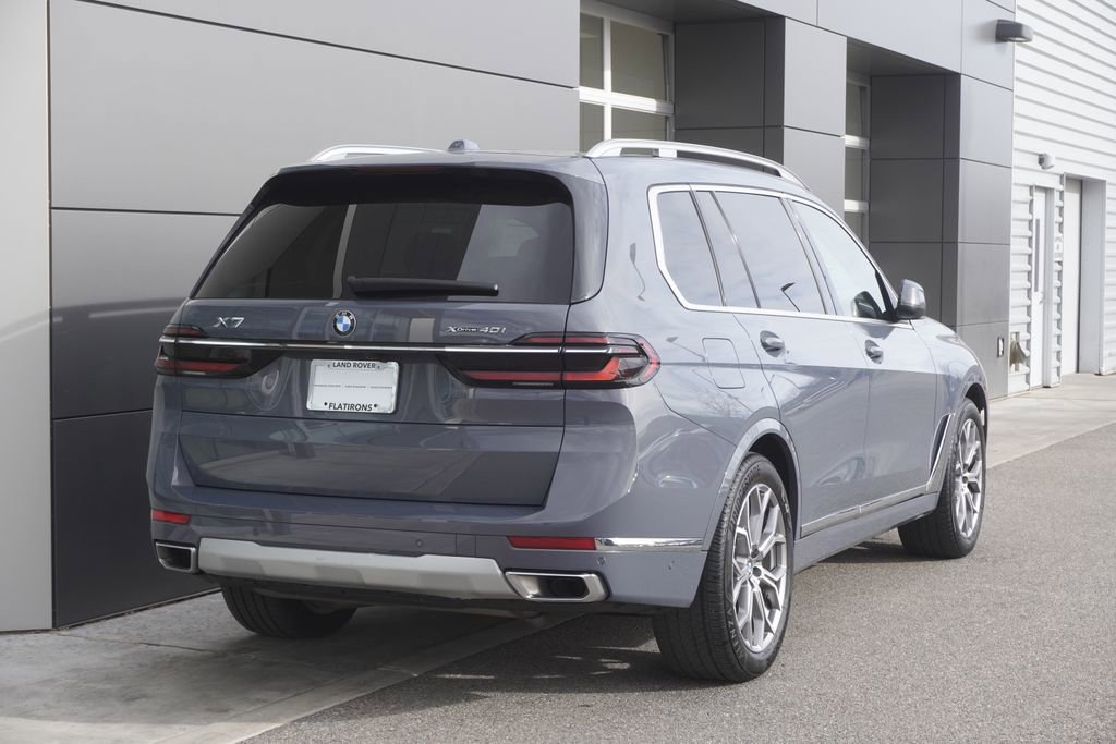 Used 2023 BMW X7 xDrive40i w/ Premium Package image 2