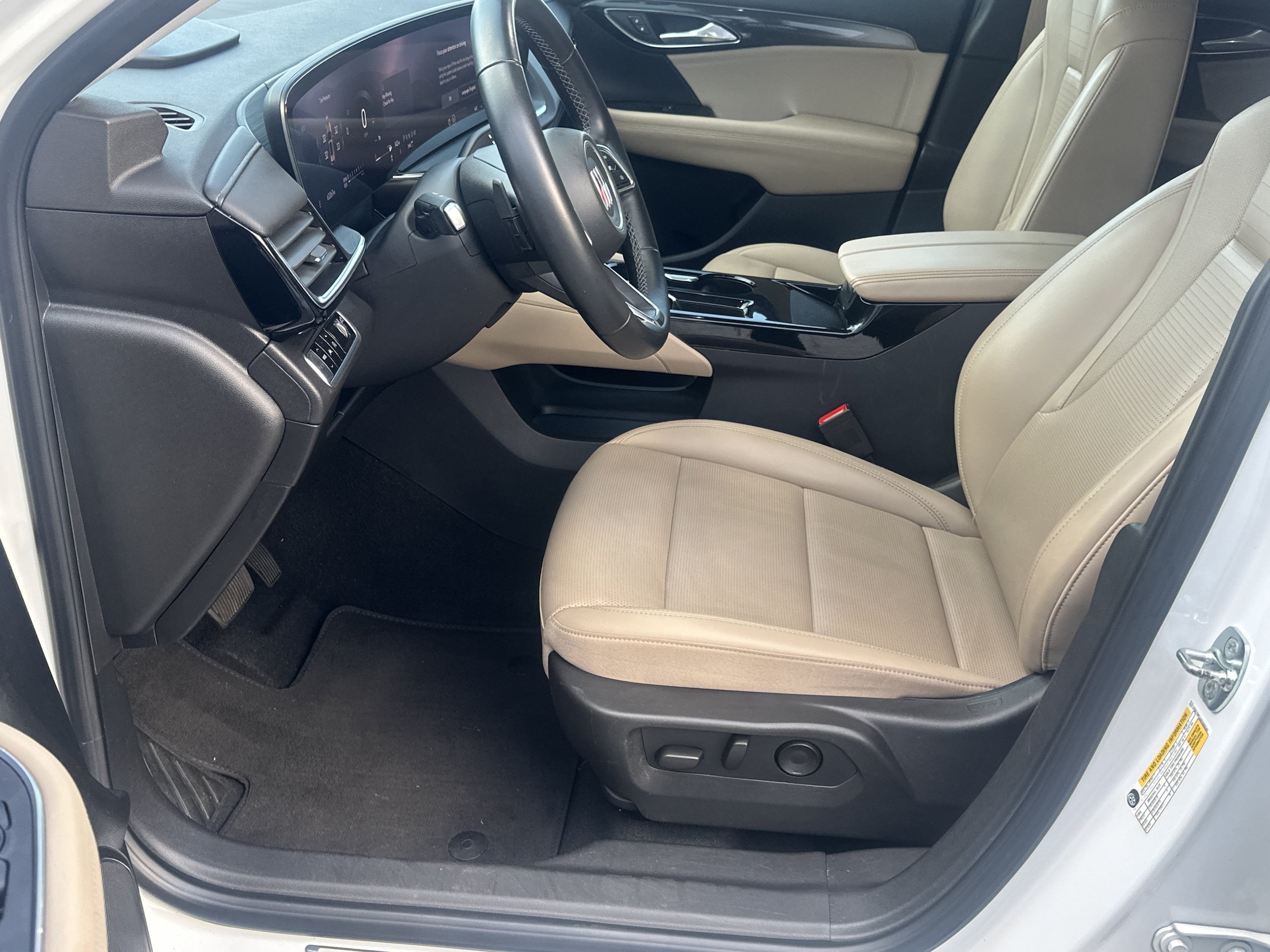 Used 2024 Buick Envision Preferred AWD/4WD image 9
