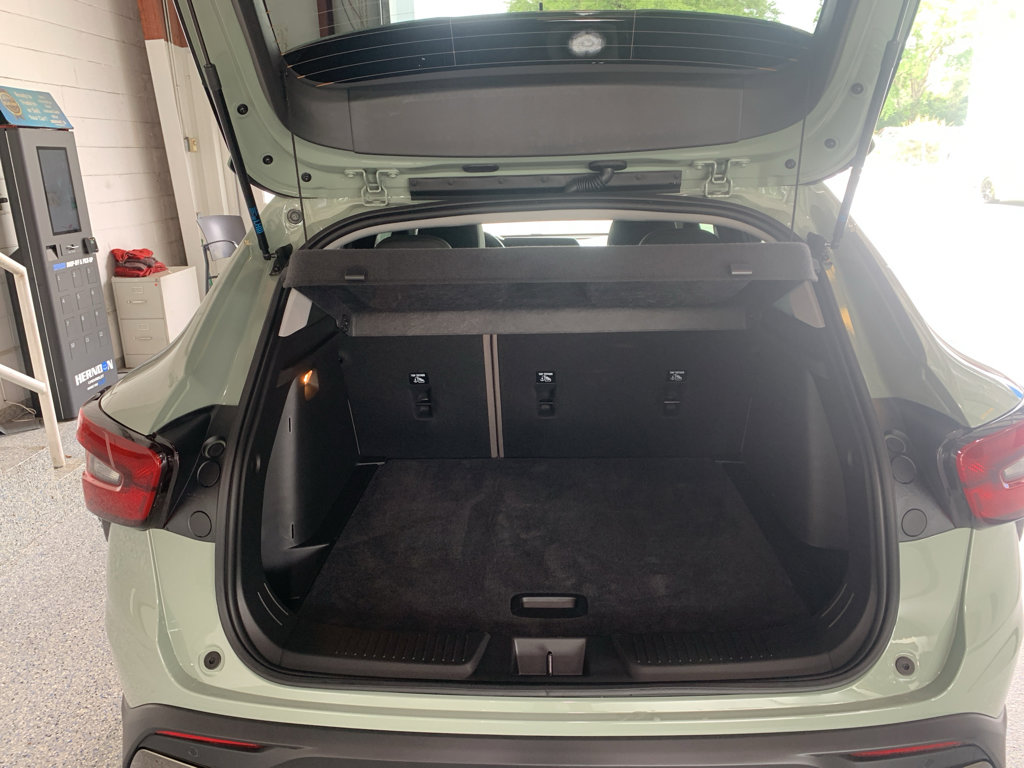 Used 2026 Chevrolet Trax ACTIV w/ Sunroof Package FWD image 8