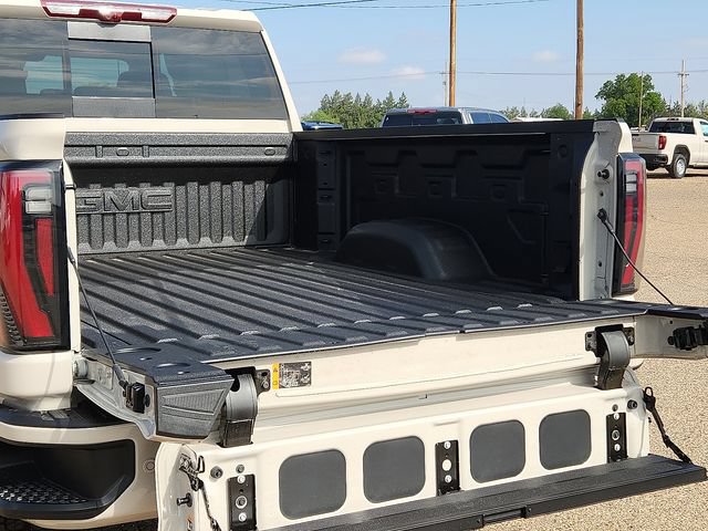 New 2026 GMC Sierra 2500 AT4 w/ AT4 Premium Plus Package AWD/4WD image 8