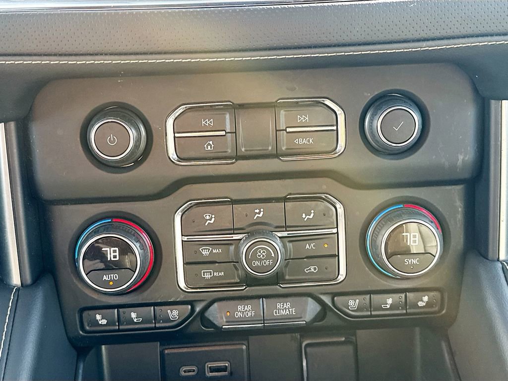 Used 2023 Chevrolet Suburban Premier image 21