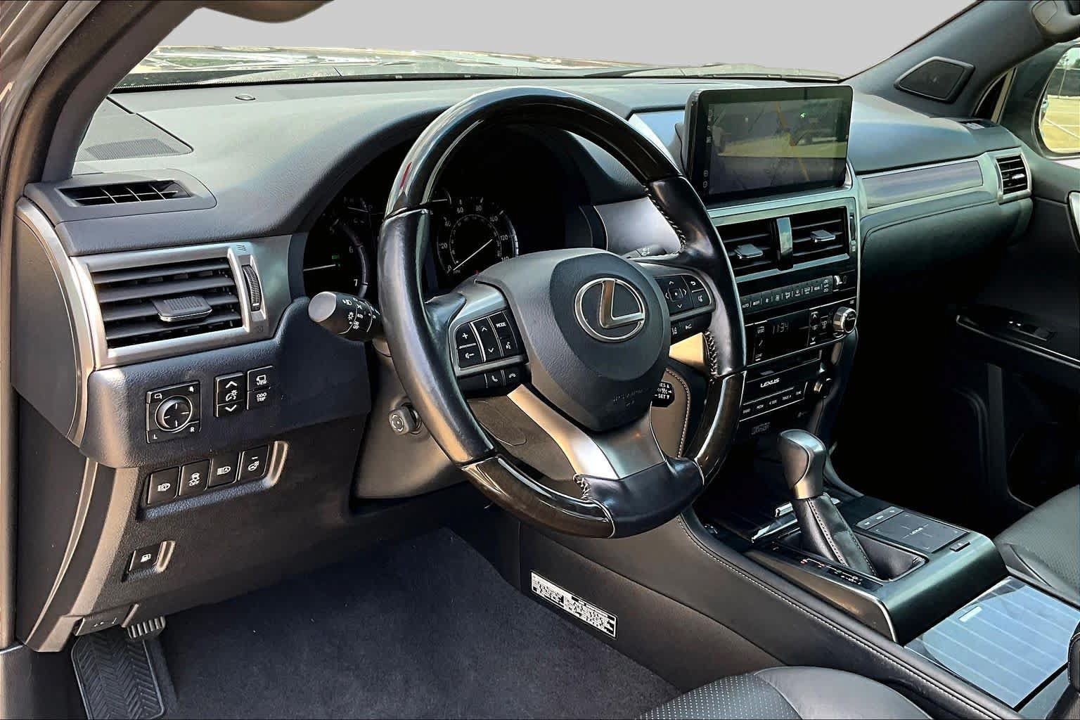 Certified 2022 Lexus GX 460 Luxury w/ Sport Design Package AWD/4WD image 18