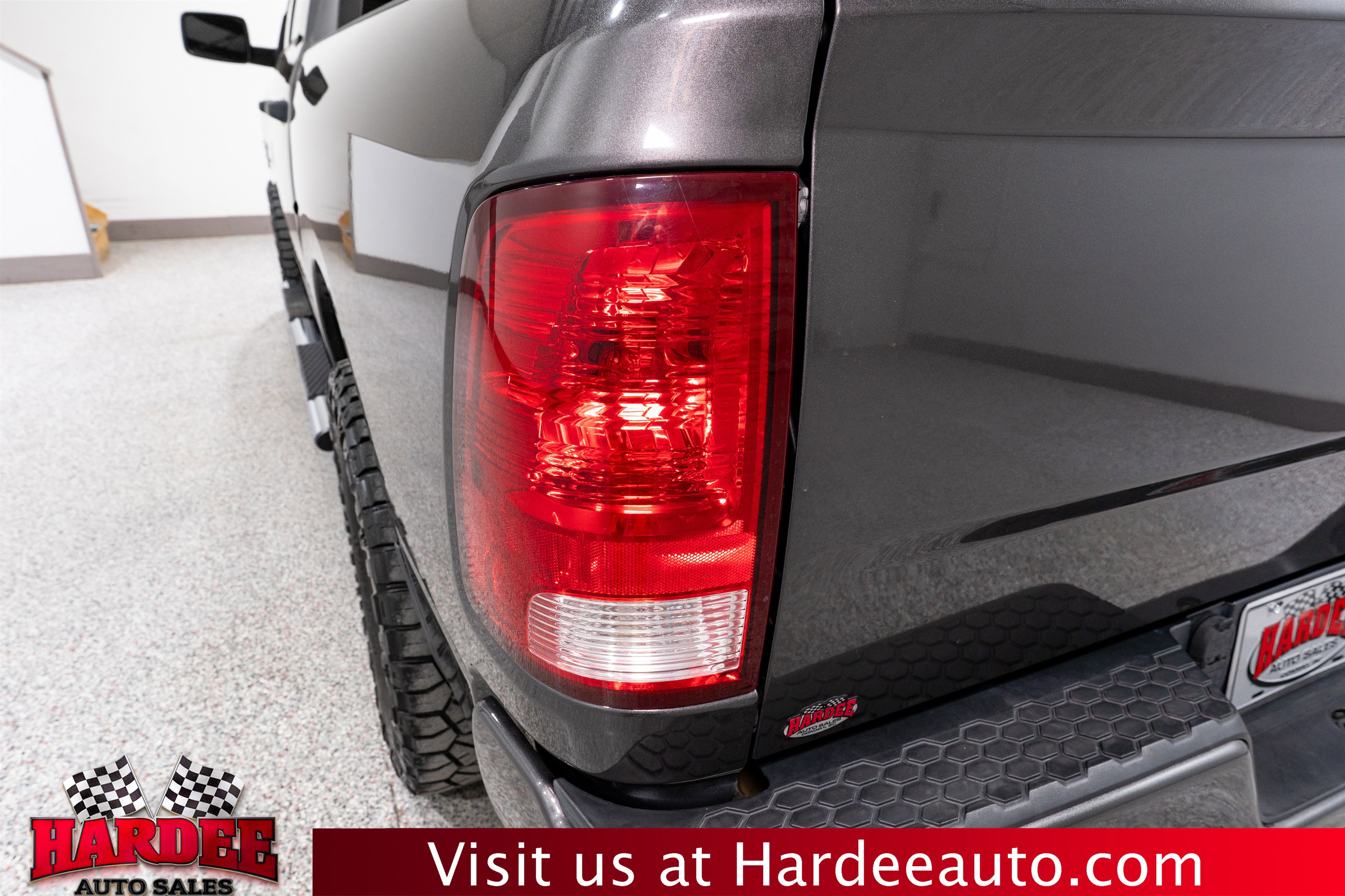 Used 2019 RAM 1500 Express w/ Express Value Package AWD/4WD image 9