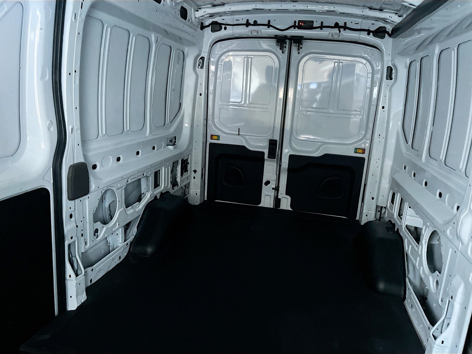 Used 2024 Ford Transit 250 148 Medium Roof Extended AWD image 24