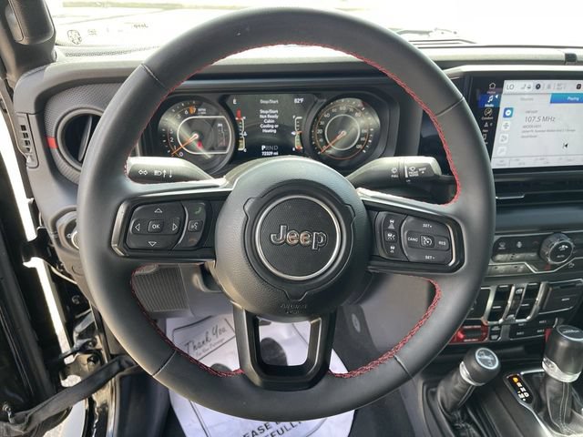 Used 2024 Jeep Gladiator Rubicon AWD/4WD image 14