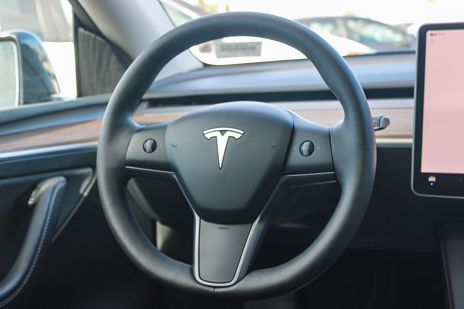Used 2024 Tesla Model Y Long Range AWD/4WD image 16