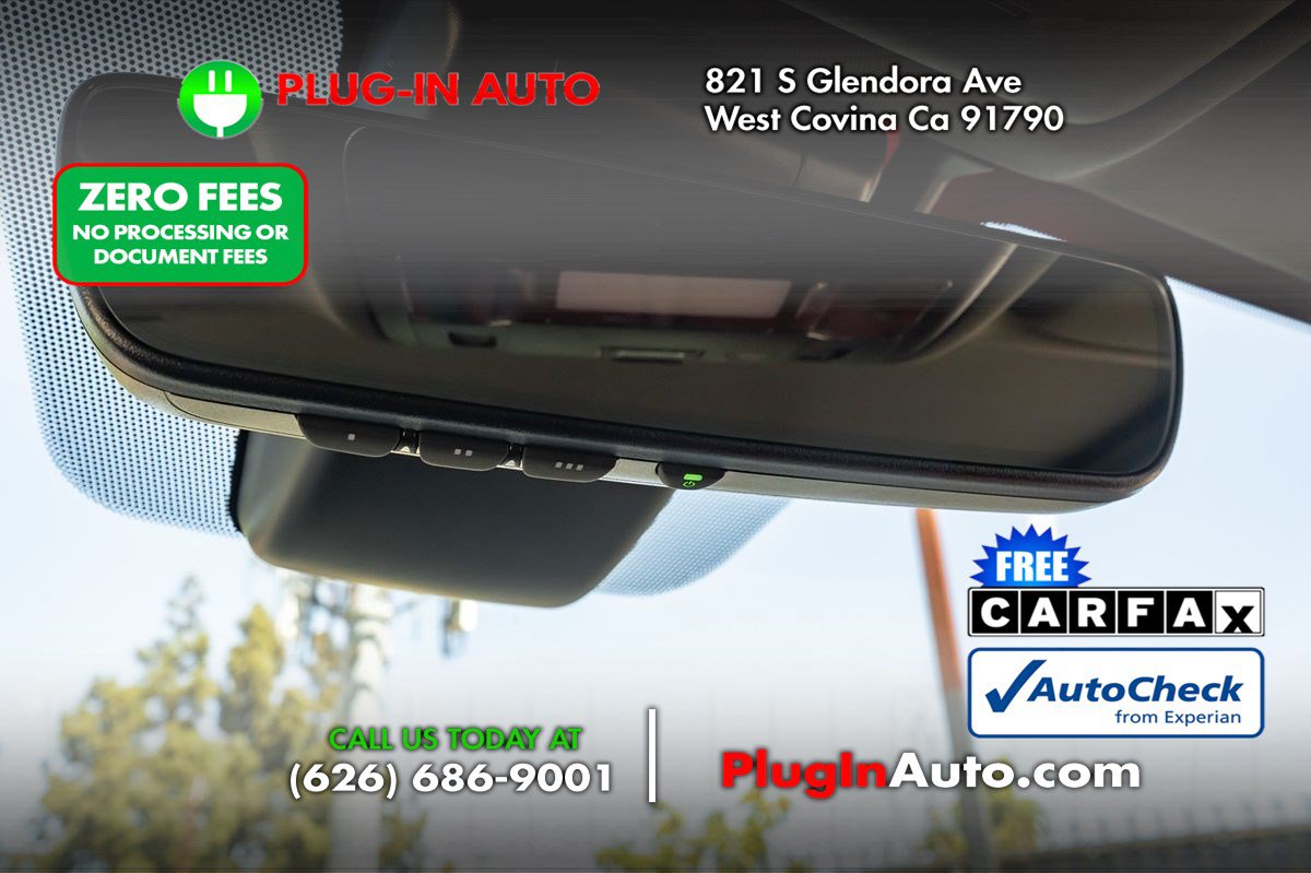 Used 2023 Lexus IS 500 w/ Accessory Package RWD image 32