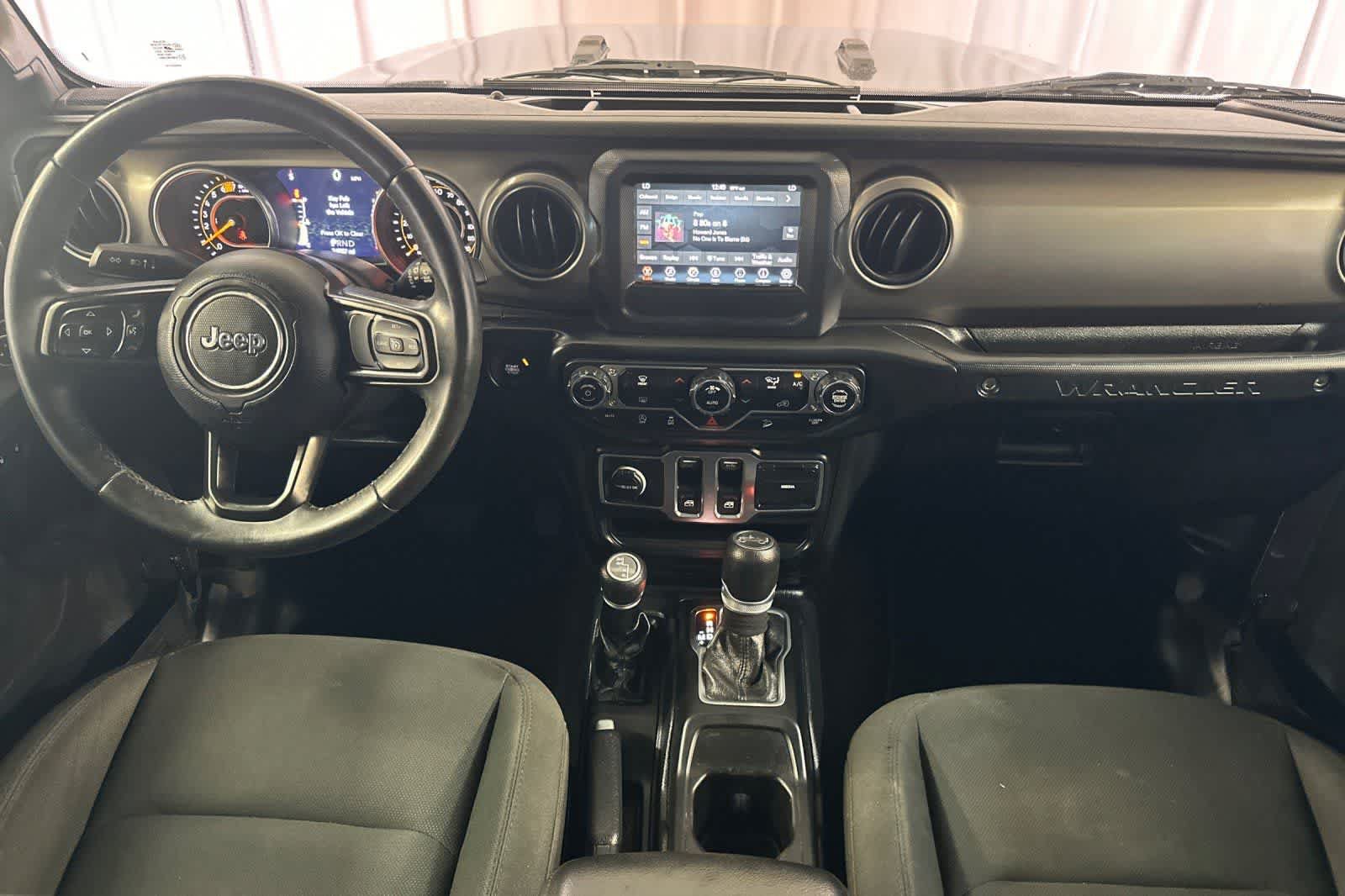 Used 2018 Jeep Wrangler Sport AWD/4WD image 4