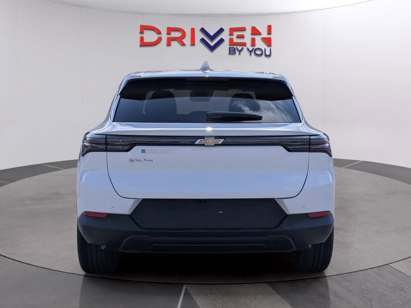 New 2026 Chevrolet Equinox EV LT image 4