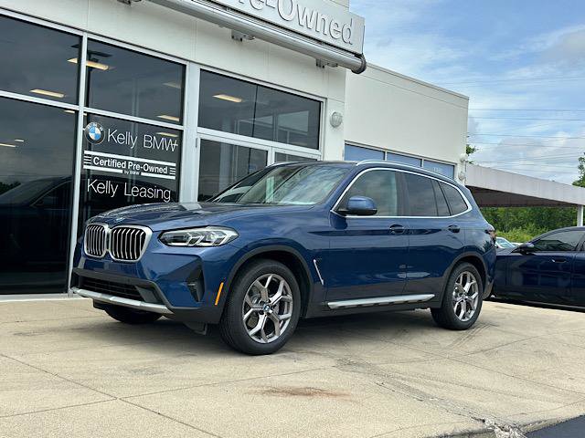 Used 2023 BMW X3 xDrive30i w/ Premium Package AWD/4WD image 3