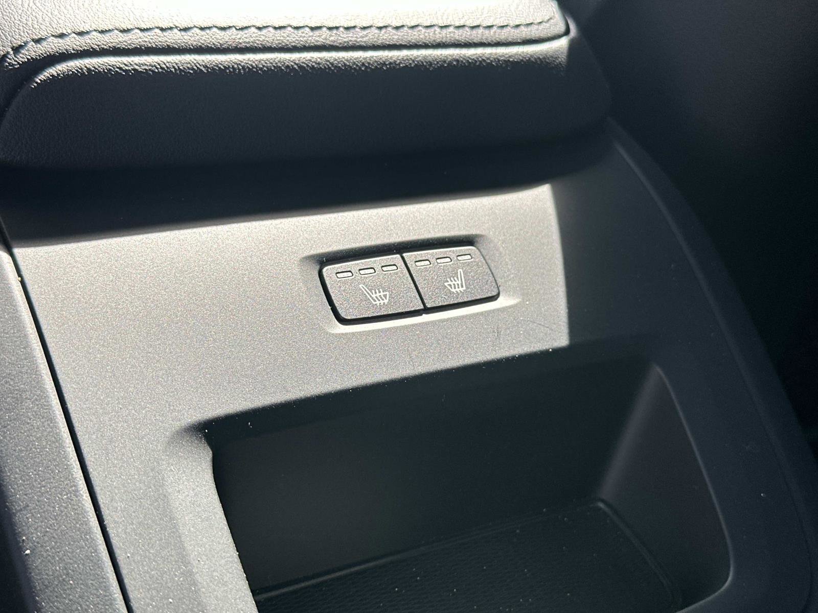 Certified 2023 Volvo V60 B5 Cross Country Plus w/ Climate Package image 21