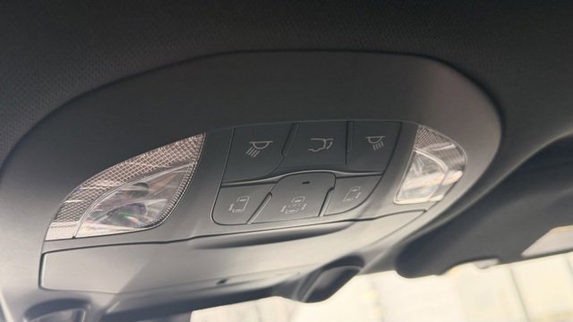 Used 2023 Chrysler Pacifica Limited w/ Uconnect Theater Family Group image 25