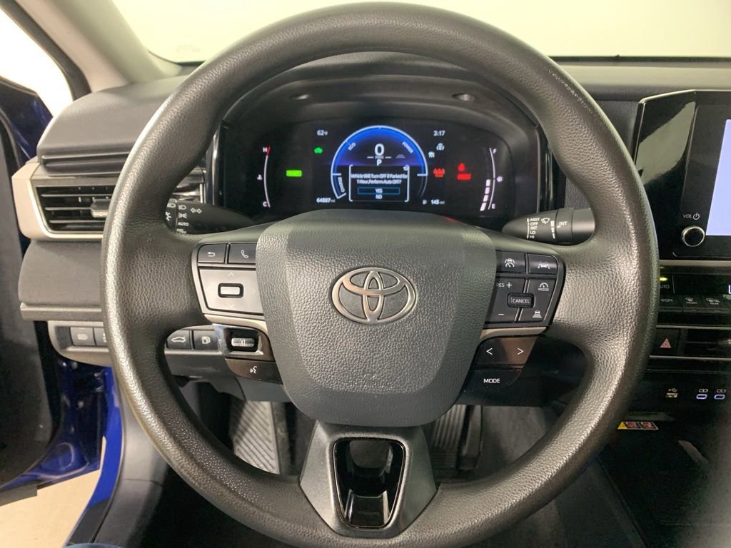 Used 2025 Toyota Camry LE image 21