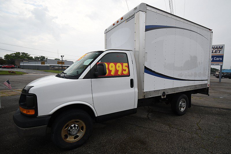 Used 2013 Chevrolet Express 3500 RWD image 3