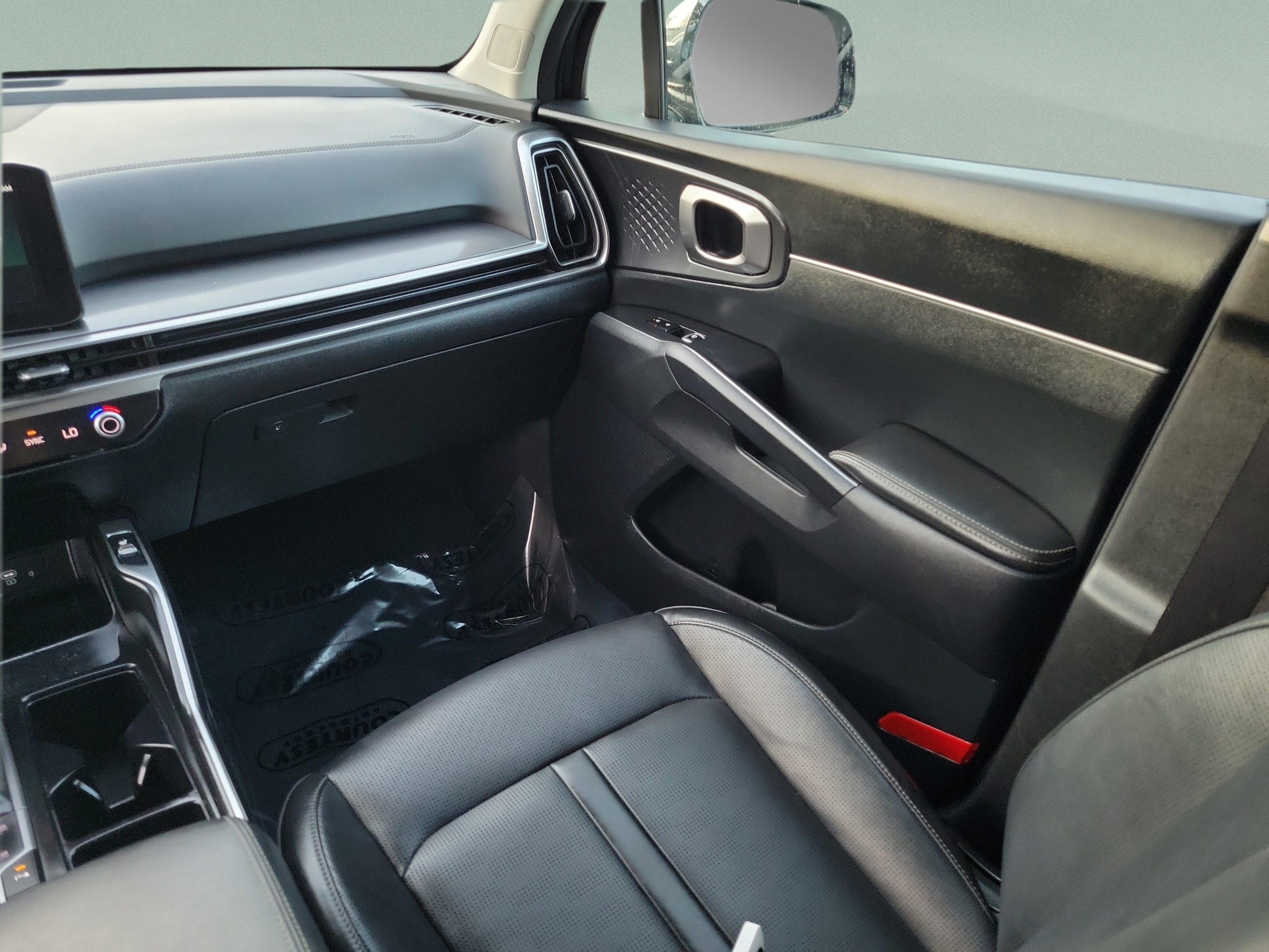 Certified 2024 Kia Sorento S AWD/4WD image 11