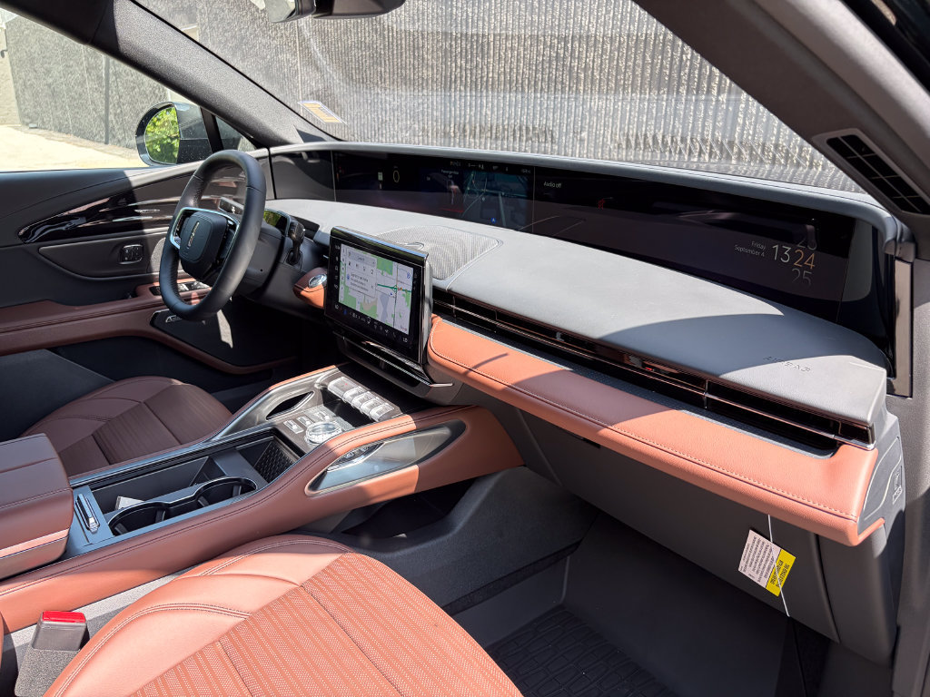 New 2026 Lincoln Nautilus Reserve w/ Jet Appearance Package AWD/4WD image 31