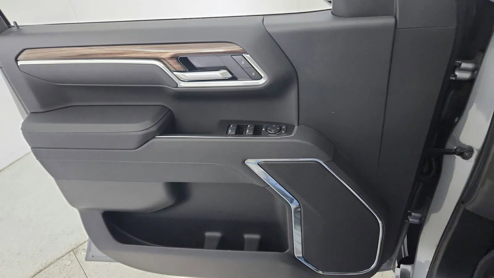 Used 2025 Chevrolet Silverado 1500 LT Trail Boss image 50