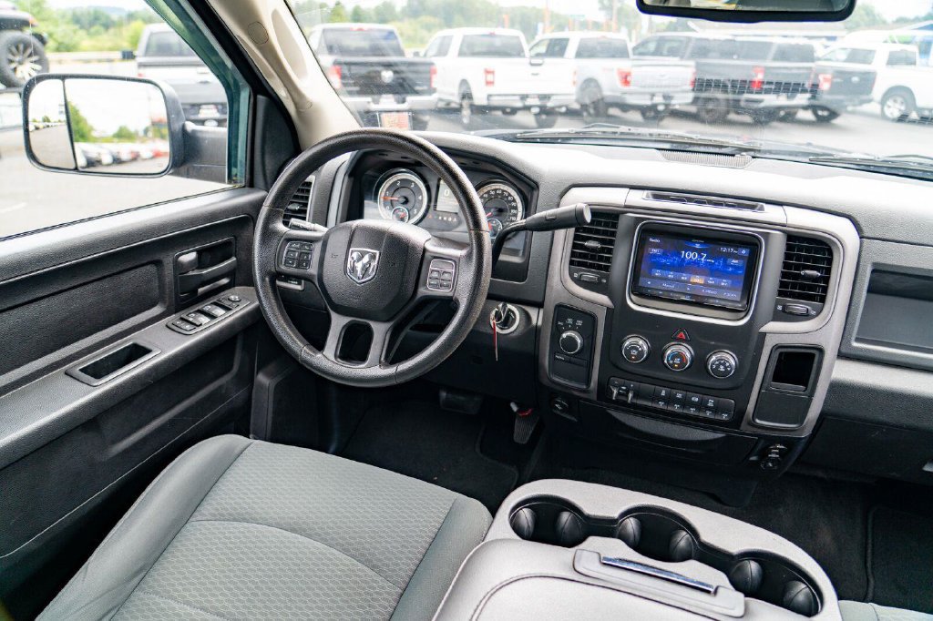 Used 2016 RAM 3500 Tradesman w/ Chrome Appearance Group AWD/4WD image 24
