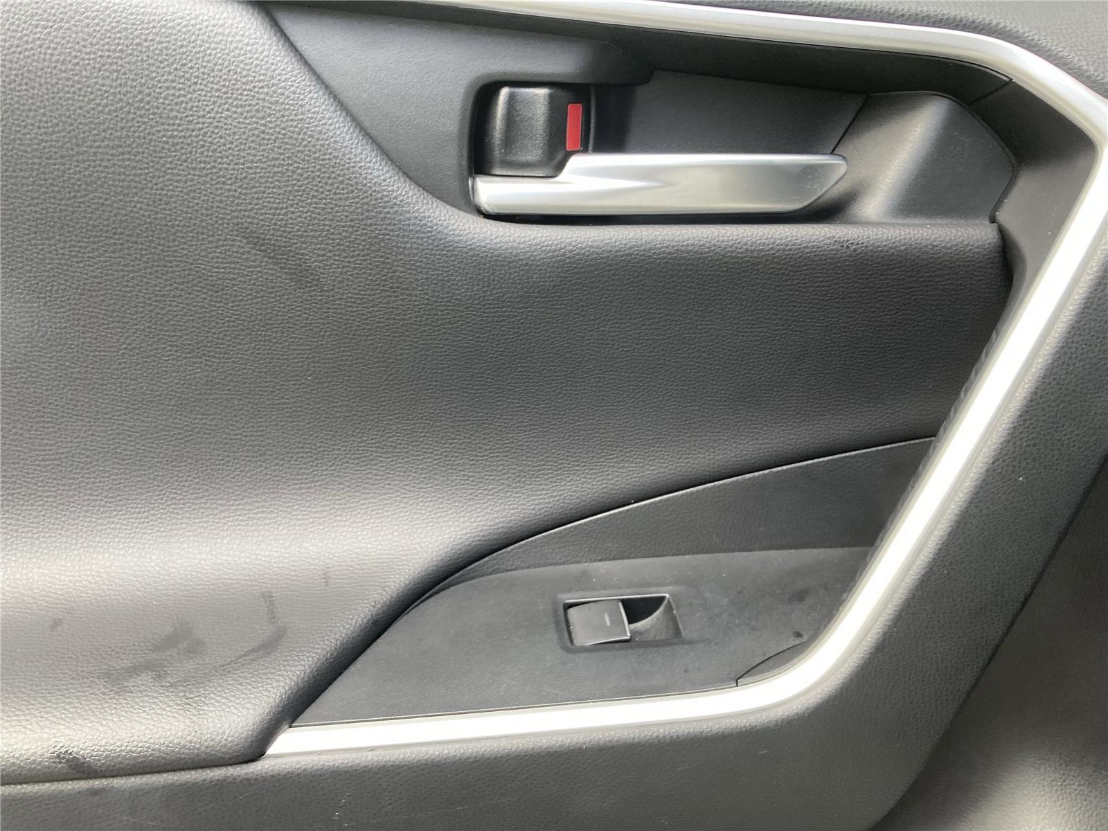 Used 2024 Toyota RAV4 Adventure image 32