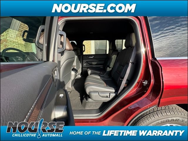 New 2025 Nissan Armada SL w/ Captain's Chari Seat Package AWD/4WD image 13