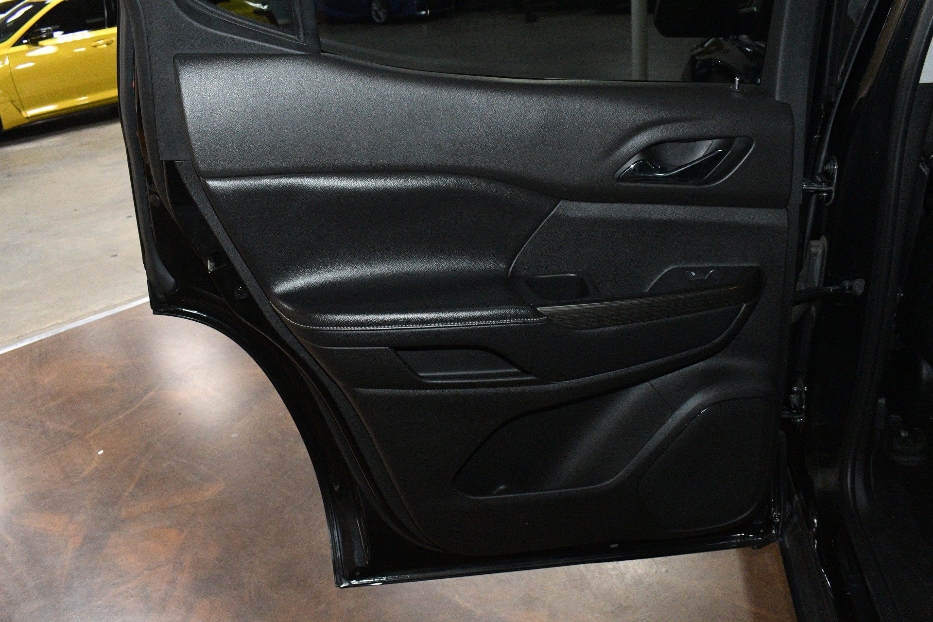 Used 2019 GMC Acadia SLT FWD image 45