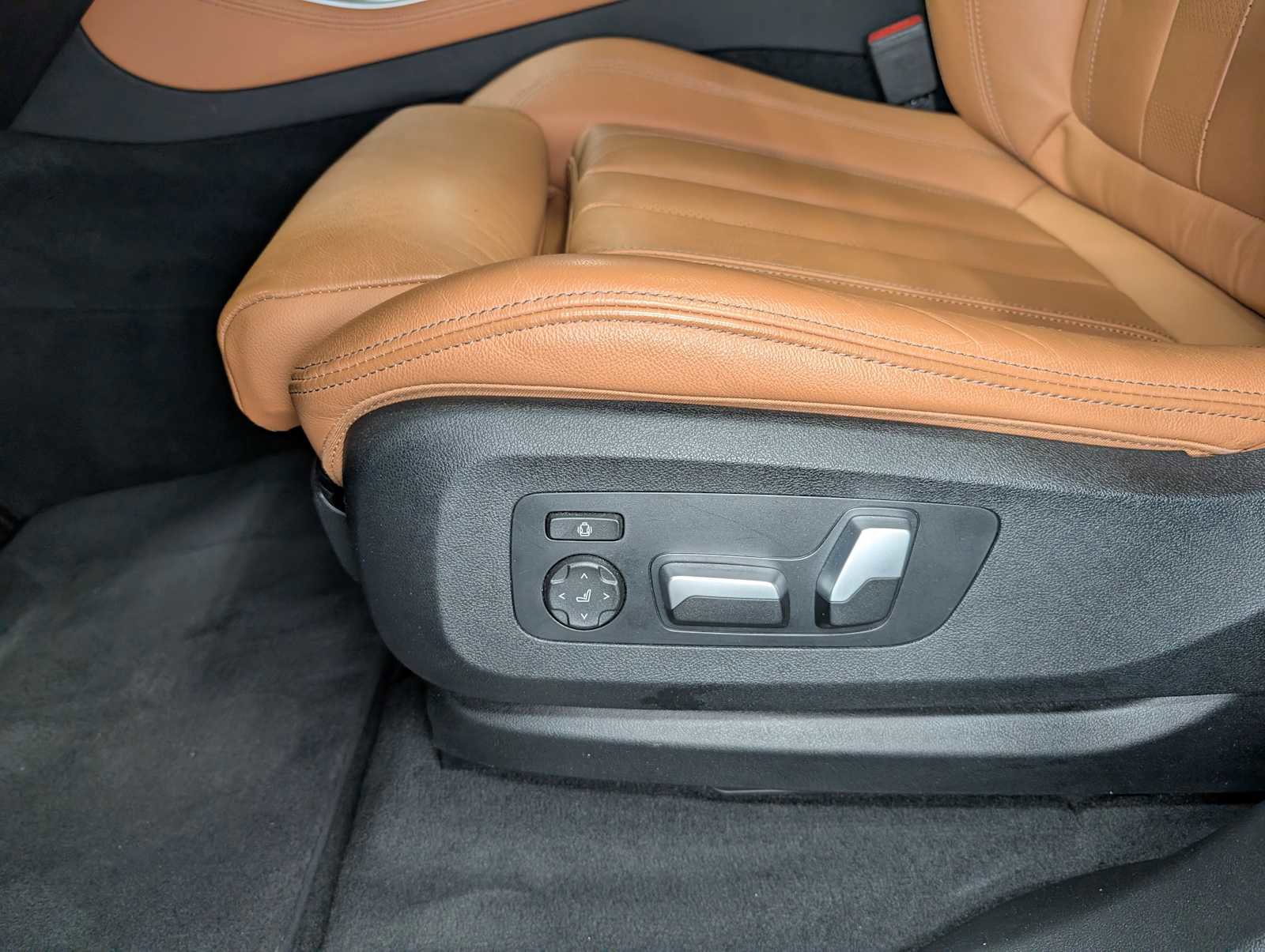 Used 2021 BMW X5 xDrive40i w/ Executive Package AWD/4WD image 41