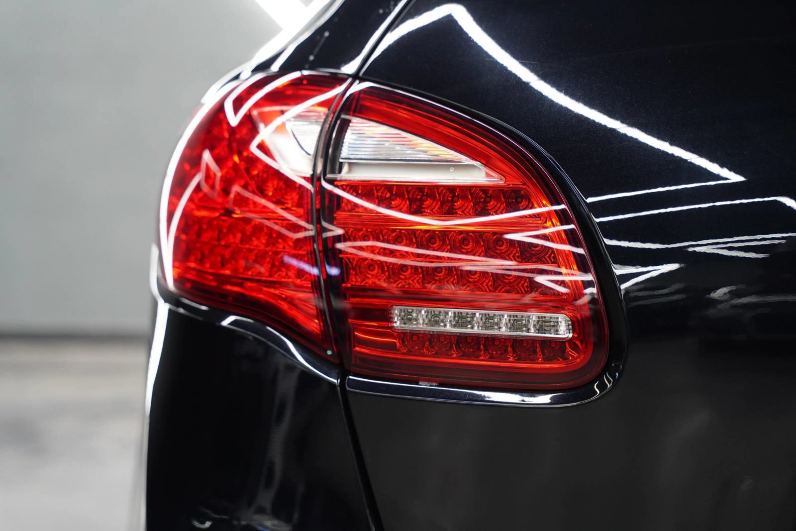 Used 2014 Porsche Cayenne AWD/4WD image 20
