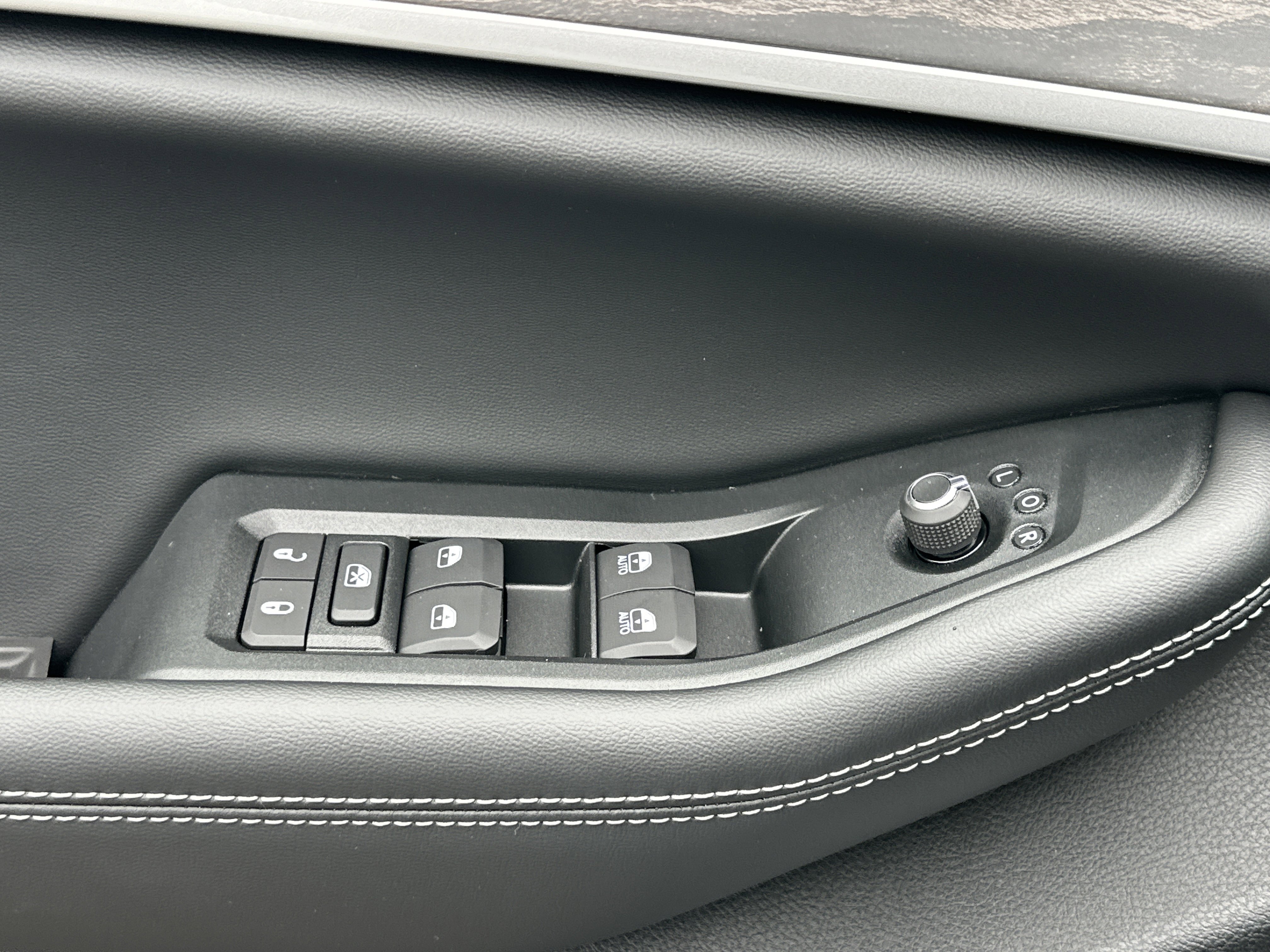 New 2026 Jeep Grand Cherokee L 4WD image 19
