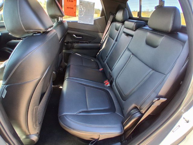 Used 2025 Hyundai Santa Cruz Limited AWD/4WD image 12