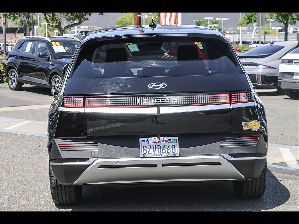 Certified 2022 Hyundai Ioniq 5 SEL w/ Cargo Package RWD image 9
