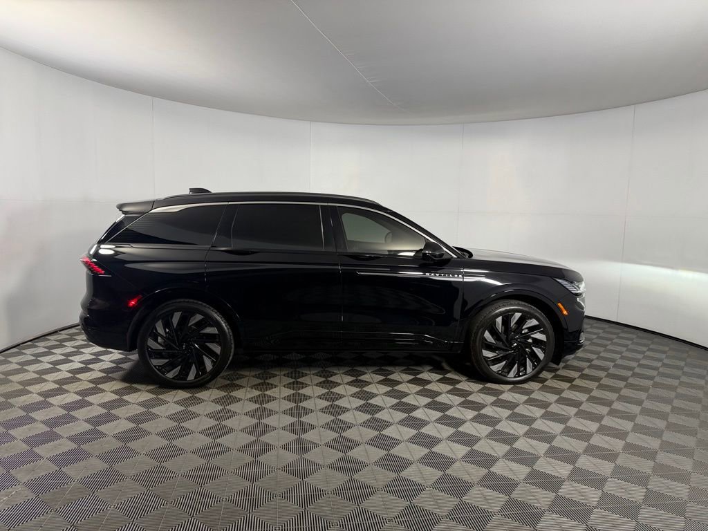 Used 2025 Lincoln Nautilus Black Label w/ Jet Appearance Package AWD/4WD image 5