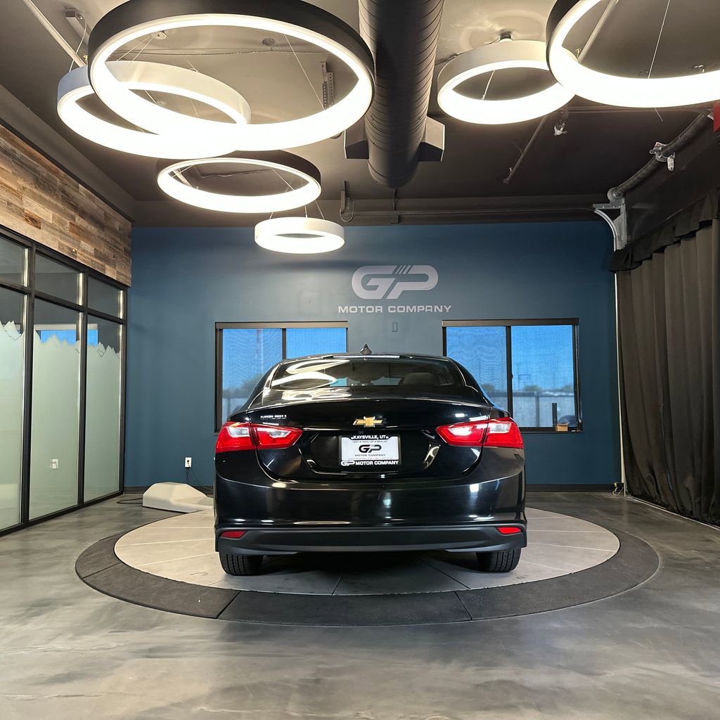 Used 2018 Chevrolet Malibu LS FWD image 4
