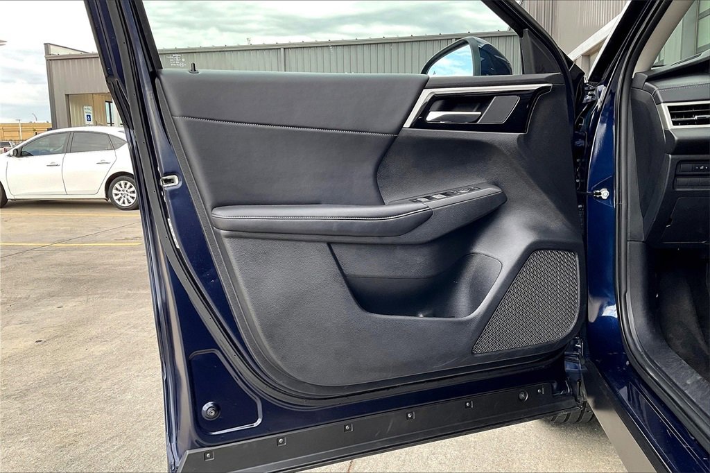 Used 2024 Mitsubishi Outlander SE Black Edition image 22