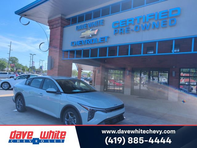 Used 2025 Kia K4 FWD image 1
