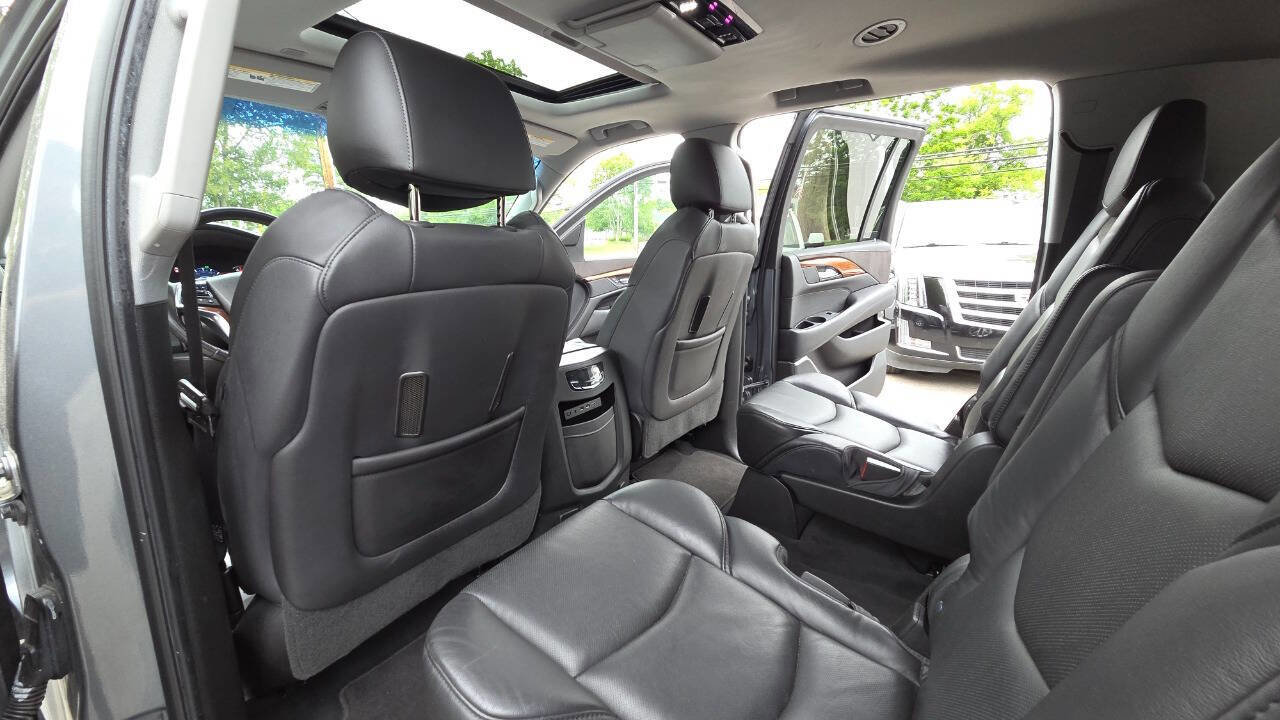 Used 2018 Cadillac Escalade ESV Premium Luxury AWD/4WD image 39