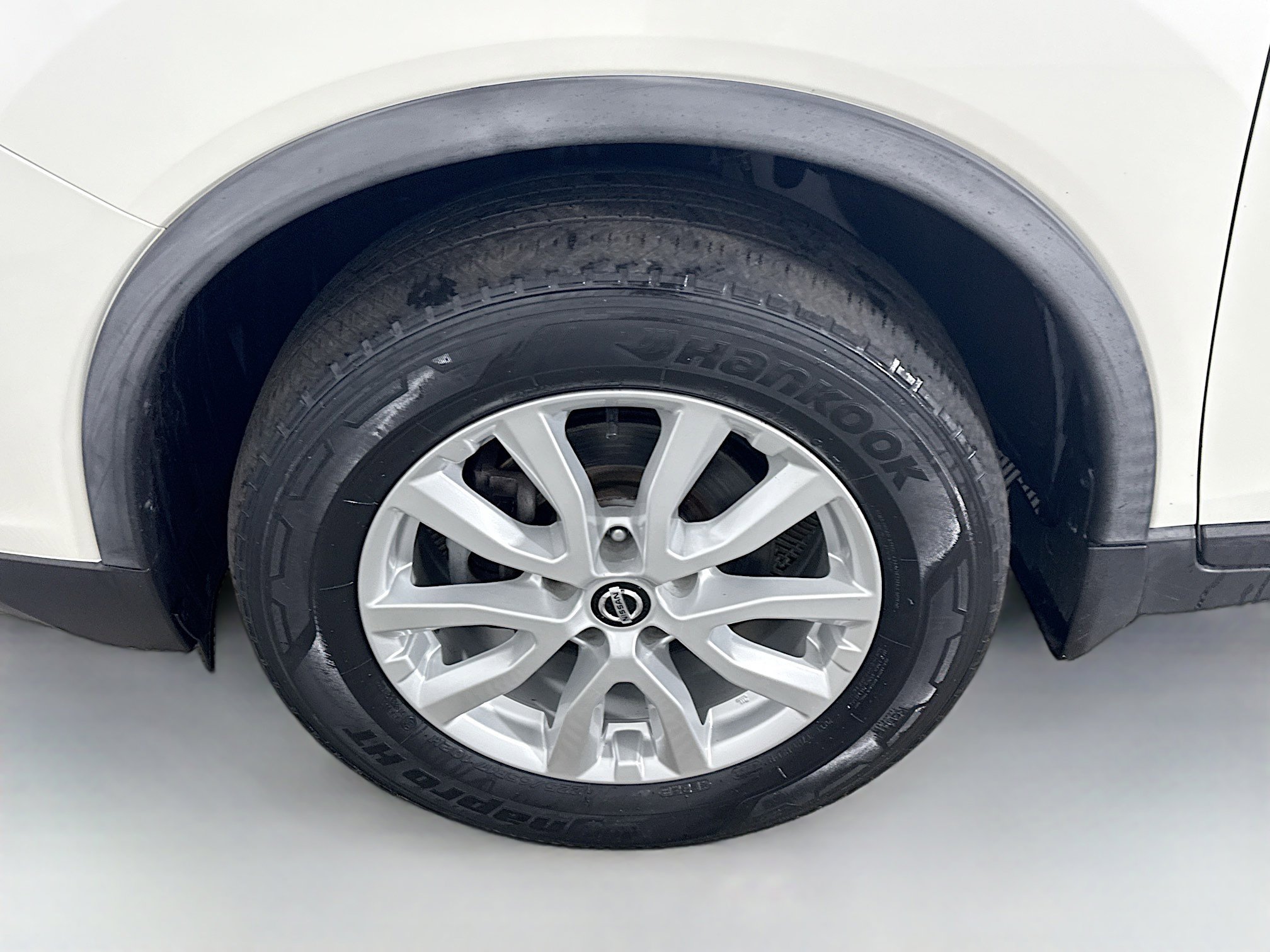 Used 2019 Nissan Rogue SV image 38