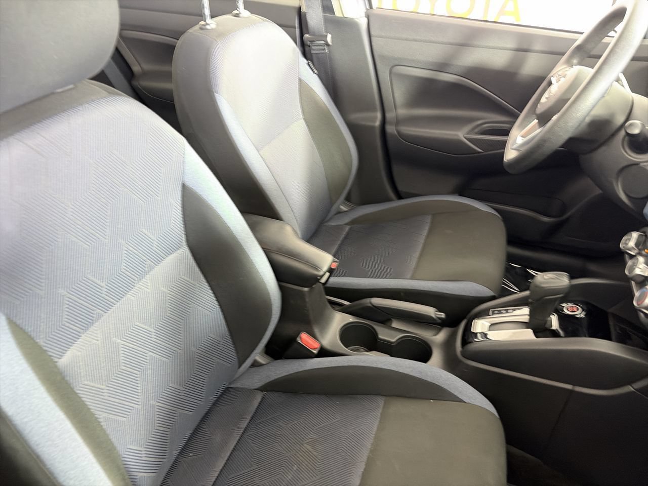 Used 2025 Nissan Versa SV FWD image 23