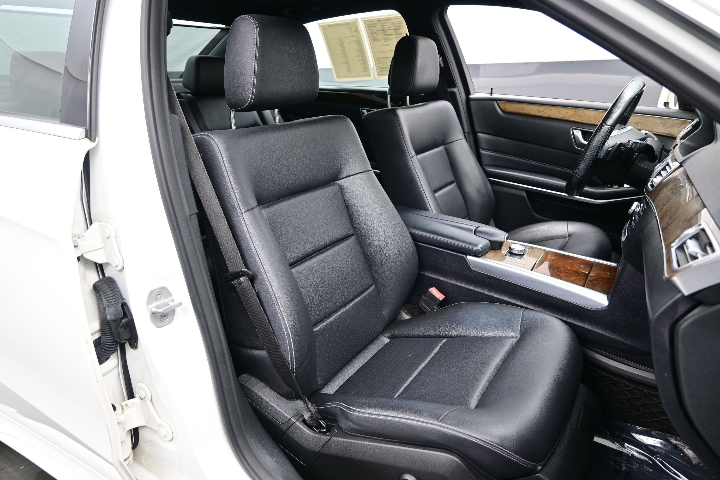 Used 2015 Mercedes-Benz E 350 4MATIC Sedan image 12