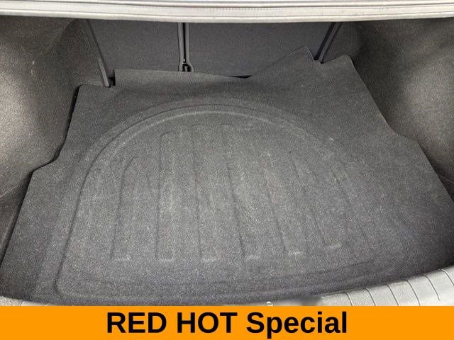 Used 2019 Hyundai Elantra SE image 32