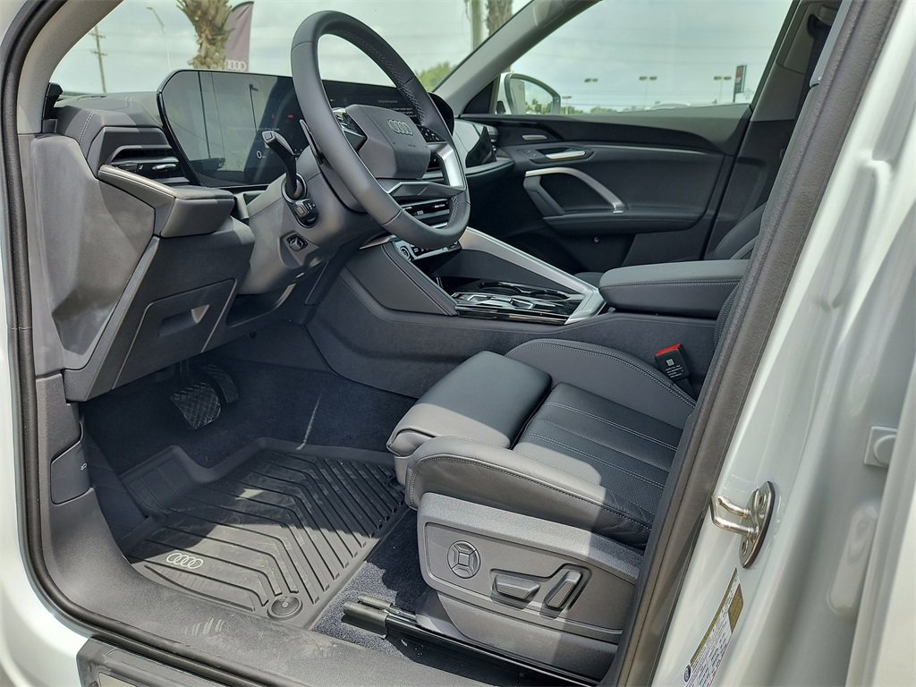 New 2025 Audi Q5 Premium Plus image 2