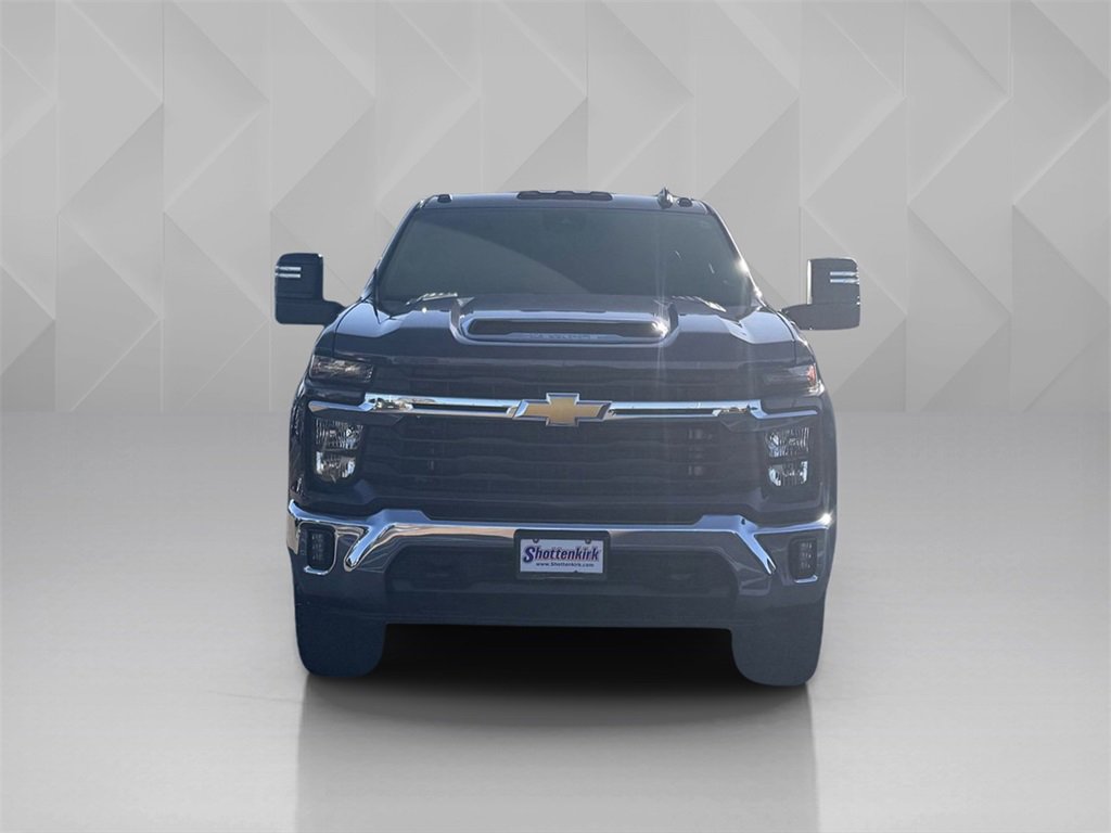 Used 2024 Chevrolet Silverado 2500 LT image 2