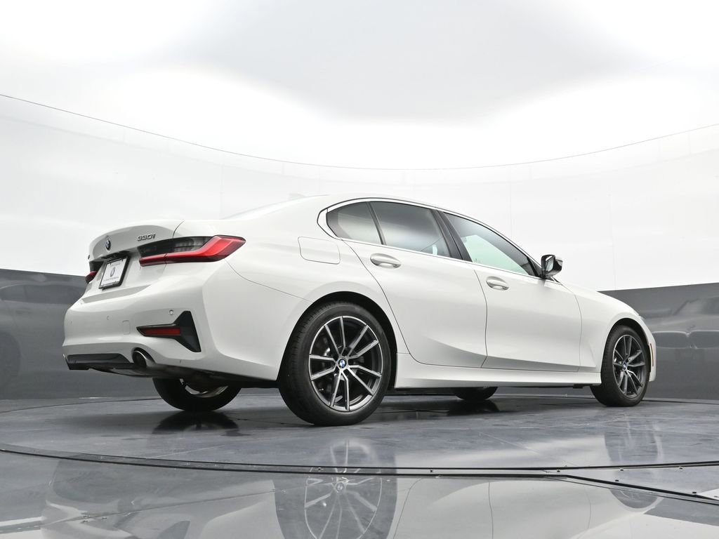 Used 2021 BMW 330i xDrive Sedan w/ Convenience Package image 27