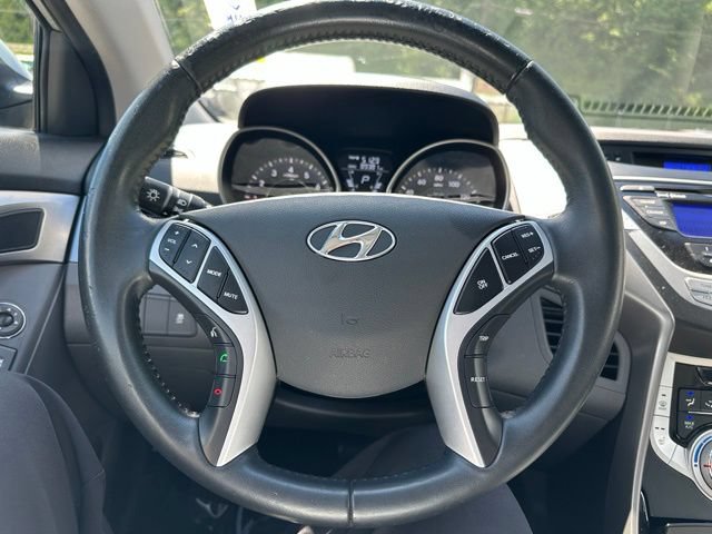 Used 2012 Hyundai Elantra Limited FWD image 17