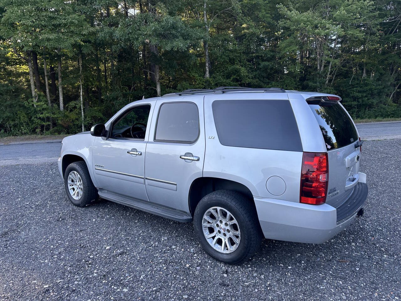 Used 2012 Chevrolet Tahoe LTZ AWD/4WD image 3