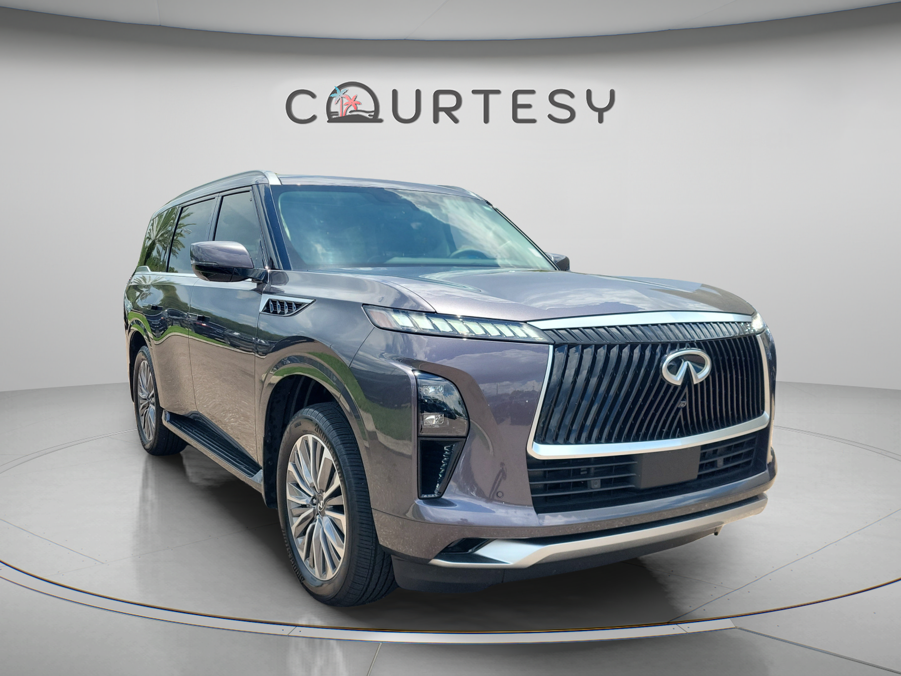 Certified 2026 INFINITI QX80 Luxe w/ Cargo Package AWD/4WD image 4
