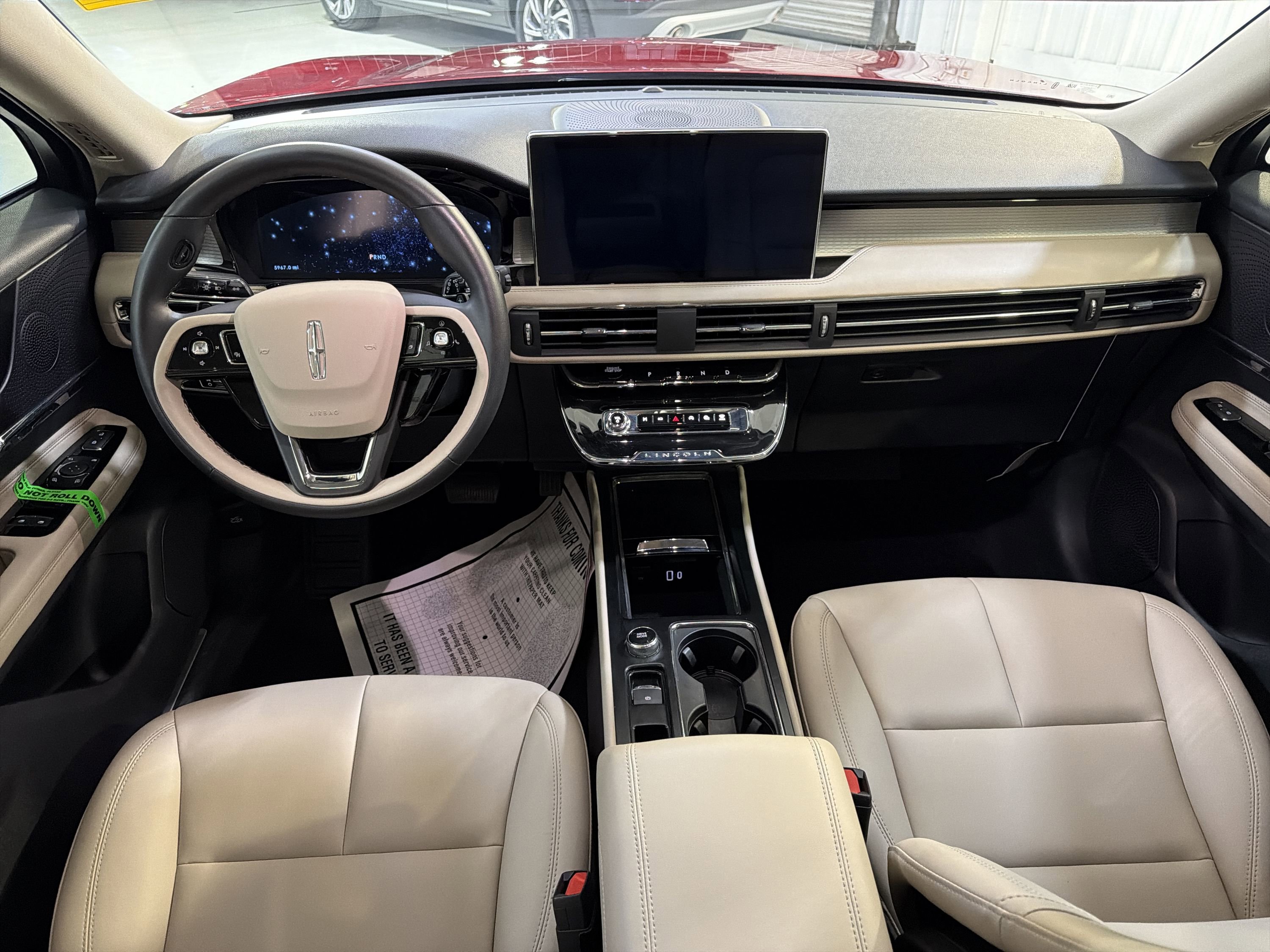Used 2025 Lincoln Corsair FWD image 23