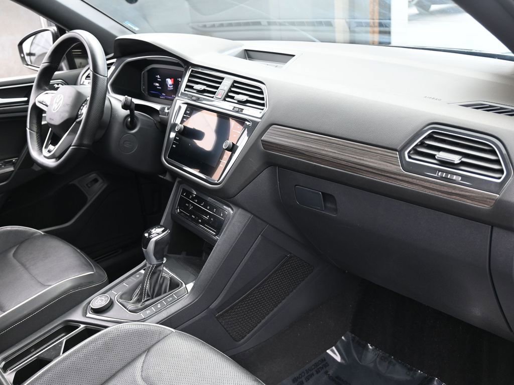 Used 2022 Volkswagen Tiguan SEL R-Line image 53