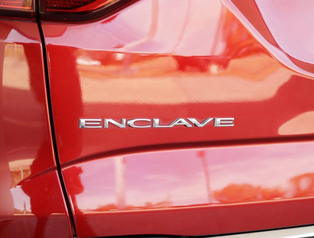 Used 2022 Buick Enclave Essence w/ Sport Touring Edition image 37